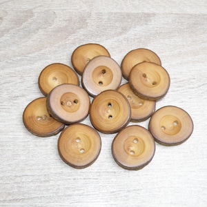 Stora 12 handgjorda träknappar, tillbehör (3,3 cm i diameter x 0,6 cm tjocka)