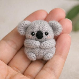 Stickmönster för minikoala – Liten amigurumi-fickleksak (PDF-nedladdning)