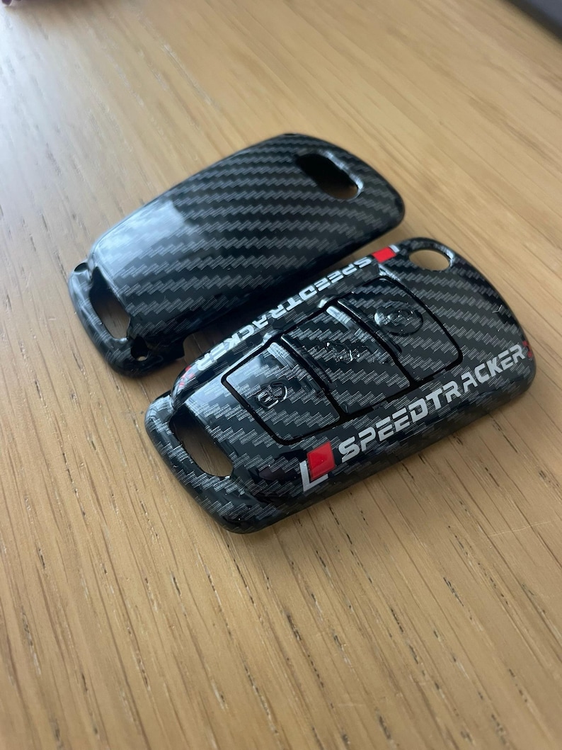Audi Car Key Case Cover Carbon Design for Audi A1 A3 A4 8P 8L 8V A5 B6 B7 A6 A7 C5 C6 Q3 Q5 Q7 4F S3 S4 S6 RS3 RS TT Shell Fob