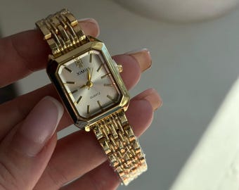 Women's Gold Square Watch – Elegant Vintage Quartz Bracelet Timepiece