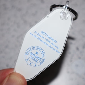 BERICHTJE STUREN Dr. Eleanor Ellie Arroway Movie Inspired Retro Keychain Key Tag