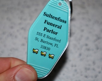 Etiqueta de llavero inspirada en Mi Chica de la Funeraria Sultenfuss