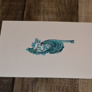 Handgestempelde ansichtkaarten Ocean Waves-stempel met aquarelhighlights (5 in totaal)