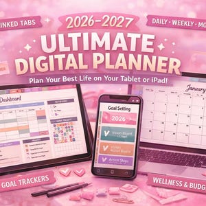 Può includere: Un'impostazione di pianificazione digitale a tema rosa con tablet, laptop e smartphone. I dispositivi mostrano interfacce di calendario e dashboard. Il testo include "Ultimate Digital Planner" e "2026-2027". Accessori: penne, tazza di caffè.