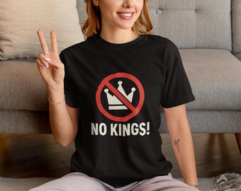 No Kings Comfort Colors® Unisex T-Shirt | Statement Graphic Tee for Rebels | Streetwear & Alternative Style
