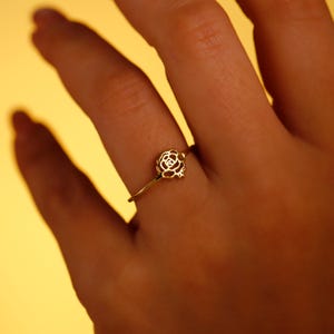 Customize Birth Flowers Ring for Women, Personalized Combine Birth Month Flower Gold Ring for Women, Children Birth Flower Ring for Mom Gift