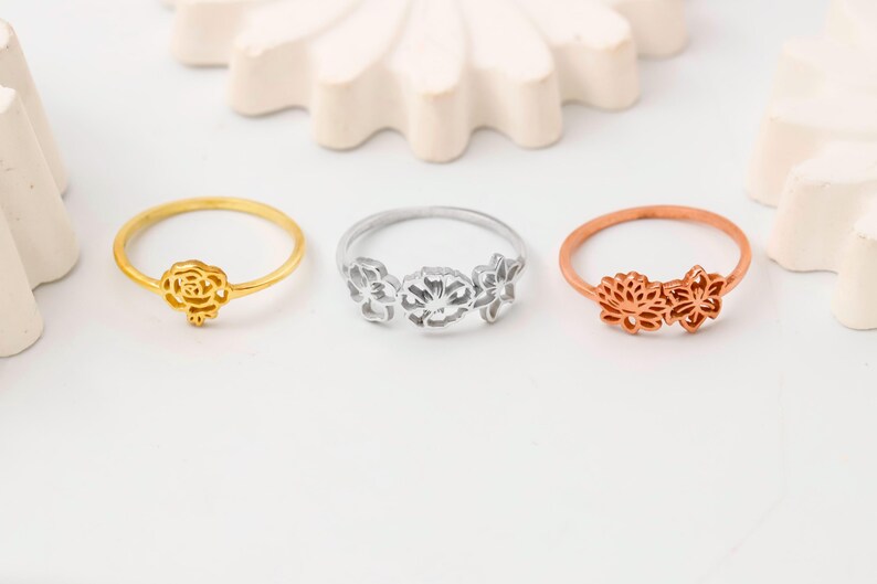 birth flower ring with birthstone, birth month ring flower, ring birthflower, birth flower ring, ring with carnation, combined birth flowers rings, ring with birth month flower, birthflower ring with initial, best friend birth flower ring, birth flower with name ring, birth month bouquet ring, gold ring birthflower, daisy birth month ring, april birthflower jewelry, personalized ring birth flowers
