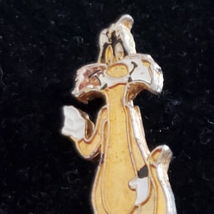 Vintage Enamel Warner Bros. Sylvester The Cat Brooch / pin