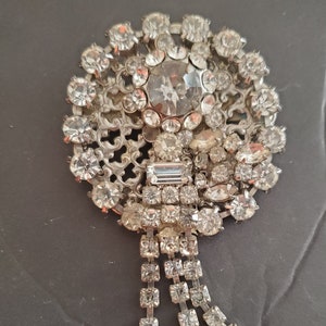 Vintage dangling pin / brooch Silver plated rhinestones