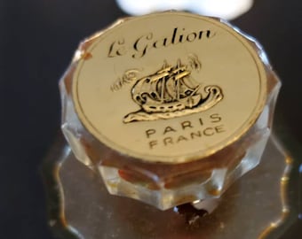 Vintage Le Galion PARIS France Perfume Bottle with original box as is
