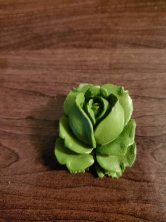Brooch Vintage Green flower carved Plastic rose p… - image 2