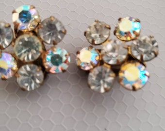 VintagE Rhinestones GOLD plated Earrings clip on