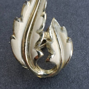 Vintage CORO Earrings Gold plated clip-on signed