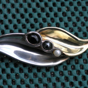 Vintage Israel Pin modernistischen abstrakten Sterling mit Vermeil auf Teil der vorderen Brosche - Anhänger signiert VARSANO Israel 925 Pin