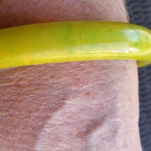 Vintage  1930s Bakelite Bangle bracelet