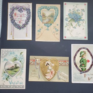 Antique puffed Blue Flowers Postkarte glücklichen Valentinstag- Preis ist für eine Postkarte. Lassen Sie mich wissen, welche Karte Sie wollen.