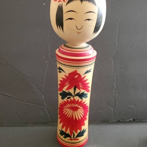 Vintage Hand Painted Japanese  Kokeshi Doll