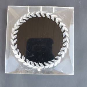 Vintage Lucite LUCENT Art DECO Cake Powder Compact