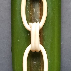 Vintage 1930s Bakelite Green Dress Clip