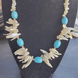 Vintage Mother of pearl Necklace