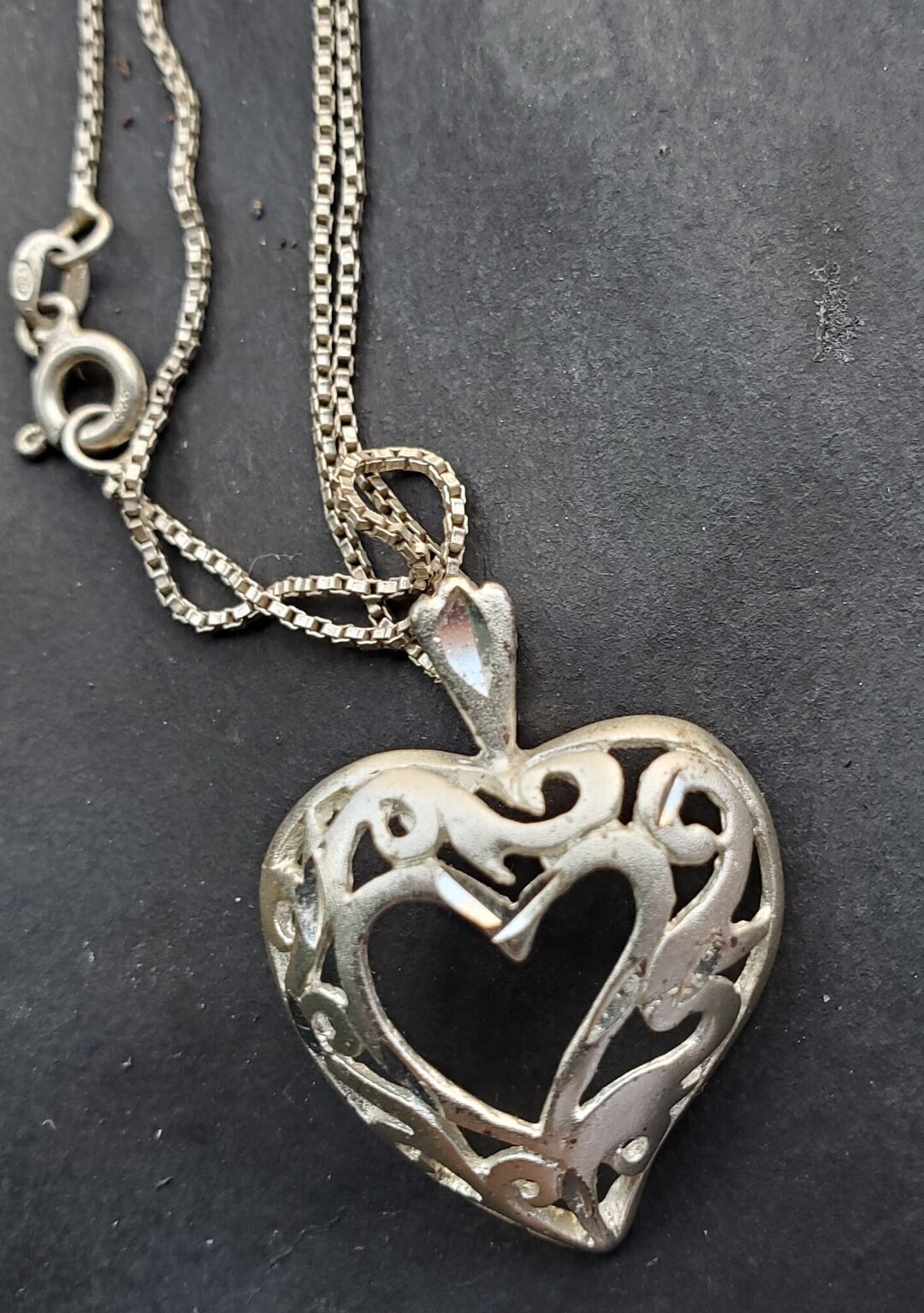 ネックレス・ペンダント VERY VINTAGE COLORLESS SILVER HEART PENDANT NECKLACE Vintage Heart Necklace Sterling Silver Very Light Weight - Etsy