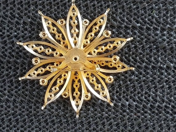 Vintage pin unsigned gold tone flower rhinestone … - image 3