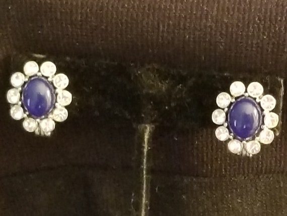 Vintage TEMPO Silvertone blue stones pierced earr… - image 1