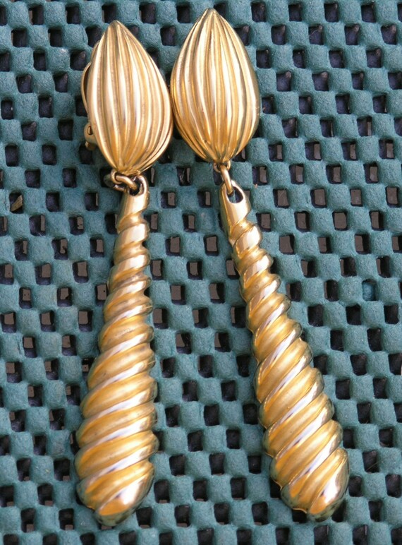 vintage dangling gold plated Clip -on Earrings uns