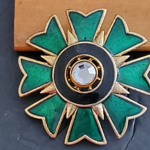 Vintage Enamel gold plated brooch / Pendant  Pin