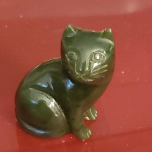 Vintage Miniature DollHouse Jade Cat