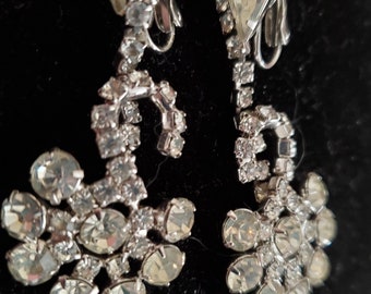 Vintage Dangling EarringsClip-on rhinestone unsigned Wedding Jewelry
