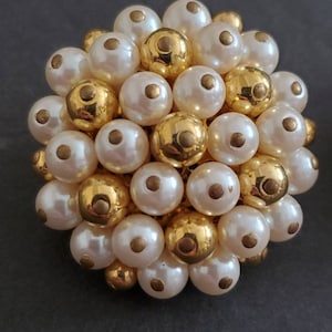 Vintage earrings gold tone Clip-on Earrings  Faux pearl
