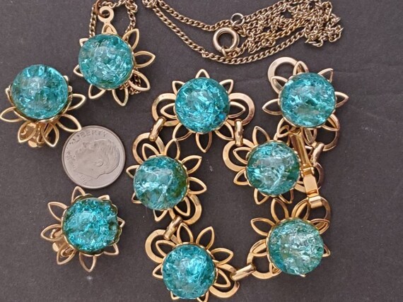 Vintage Lucite Necklace, bracelet and Matching Cl… - image 1