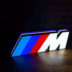 BMW Mランプ - LED USBライトサイン | シリーズ | 壁装飾 | 男性へのギフト | 男の隠れ家 | コンピューター | 車