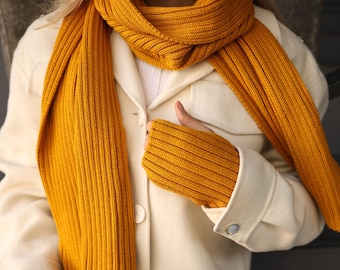 Handmade Mustard Merino Wool Scarf: Elegant Knit Accessory