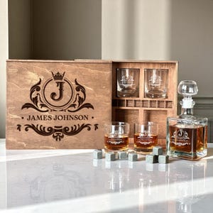 Whiskey Decanter, Personalized Gift, Whiskey Glass, Gift for Him, Gift for Dad, Unique Whiskey Gift, Anniversary Gift, Man Gift