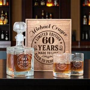 Regalo para 60 años, decantador de whisky, vaso de whisky de 1965, vaso grabado personalizado, caja de regalo de whisky, set de 60 cumpleaños, caja de regalo para 60 años