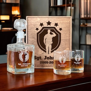 Army Retirement Whiskey Decanter Set – Custom Engraved Whiskey Glass, Military Gift, Personalized Engraved Wood Box, Army Veterans Gift