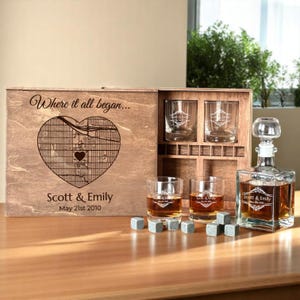 Verre où nous nous sommes rencontrés, carte personnalisée, ensemble de carafes à whisky, carte de notre premier rendez-vous, souvenir de premier rendez-vous, cadeau d'anniversaire, cadeau de verres gravés pour lui