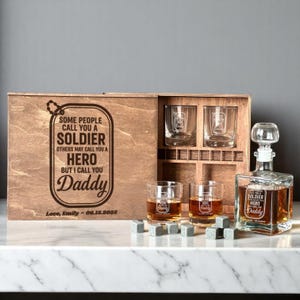 Army Gift, Fathers Day Gifts, Gift for Dad, Military Dad Gift, Custom Etched Glass, Whiskey Decanter Set, Patriotic Gifts