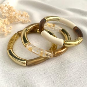 Personalisierbares Armband aus Acrylröhrchenperlen – Armband mit elastischer Kordel – Geschenkidee für Frauen und Mädchen (Goldkollektion)