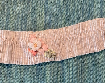 Ivory vintage lace garter small/ medium