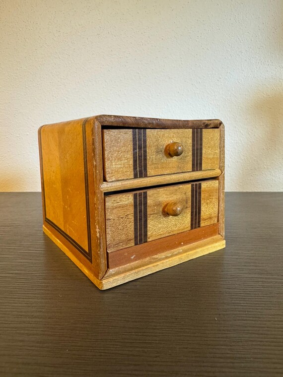 Occupied Japan Trinket Box: Miniature Wooden Jewe… - image 1