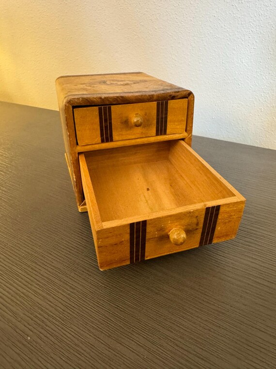 Occupied Japan Trinket Box: Miniature Wooden Jewe… - image 5