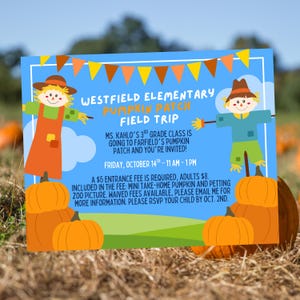Può includere: Un cartello rettangolare blu con la scritta "Westfield Elementary Pumpkin Patch Field Trip". Il cartello presenta spaventapasseri dei cartoni animati, zucche e uno striscione. L'evento si svolge venerdì 14 ottobre, dalle 11:00 alle 13:00.