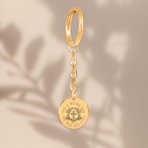 Gott ist in ihrem christlichen Schmuck, Bibel-Vers-Schlüsselbund, personalisierte Bibel-Vers-Schlüsselbund, religiöses Muttergeschenk, Geschenk für Christen