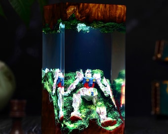 Abandoned Mecha Resin Lamp – Handmade Robot LED Light, Battle Damaged Anime Figure, Overgrown Forest Decor, Sci-Fi Night Light Gift