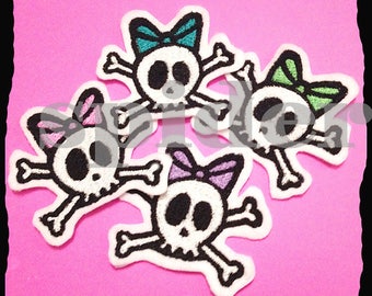 Skull Patch Deadsie Bones TM Jolly Roger Iron on Skull Bow Black White Embroidered Embroidery Spooky Patches Pirate Girl Pirates