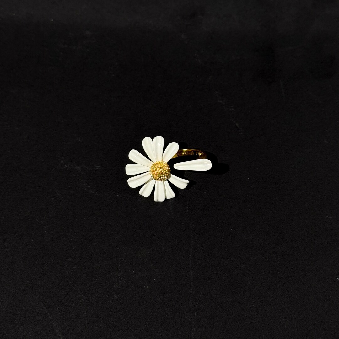 Daisy Rig Enamel White Daisy Flower Ring: Gold Plated Adjustable Band - Etsy