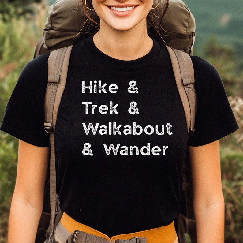 Wandern T-Shirt: 100% Baumwolle Unisex Wanderer-T-Shirt, Nationalpark-Shirt, Wanderlust Geschenk für Naturliebhaber, Camping-Shirt, Backpacking-Ausrüstung Bild 1